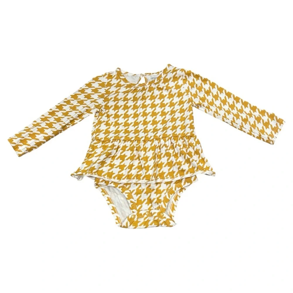 2 Carter's‎ girl-piece set for toddlers, size 24 months